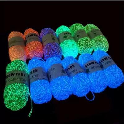 Новая функциональная пряжа Светящаяся в темноте Полиэстер Люминесцентная Толстая пряжа Хлопковая пряжа Крючок Свитер Шляпа Шарф Инструменты для ручного вязания