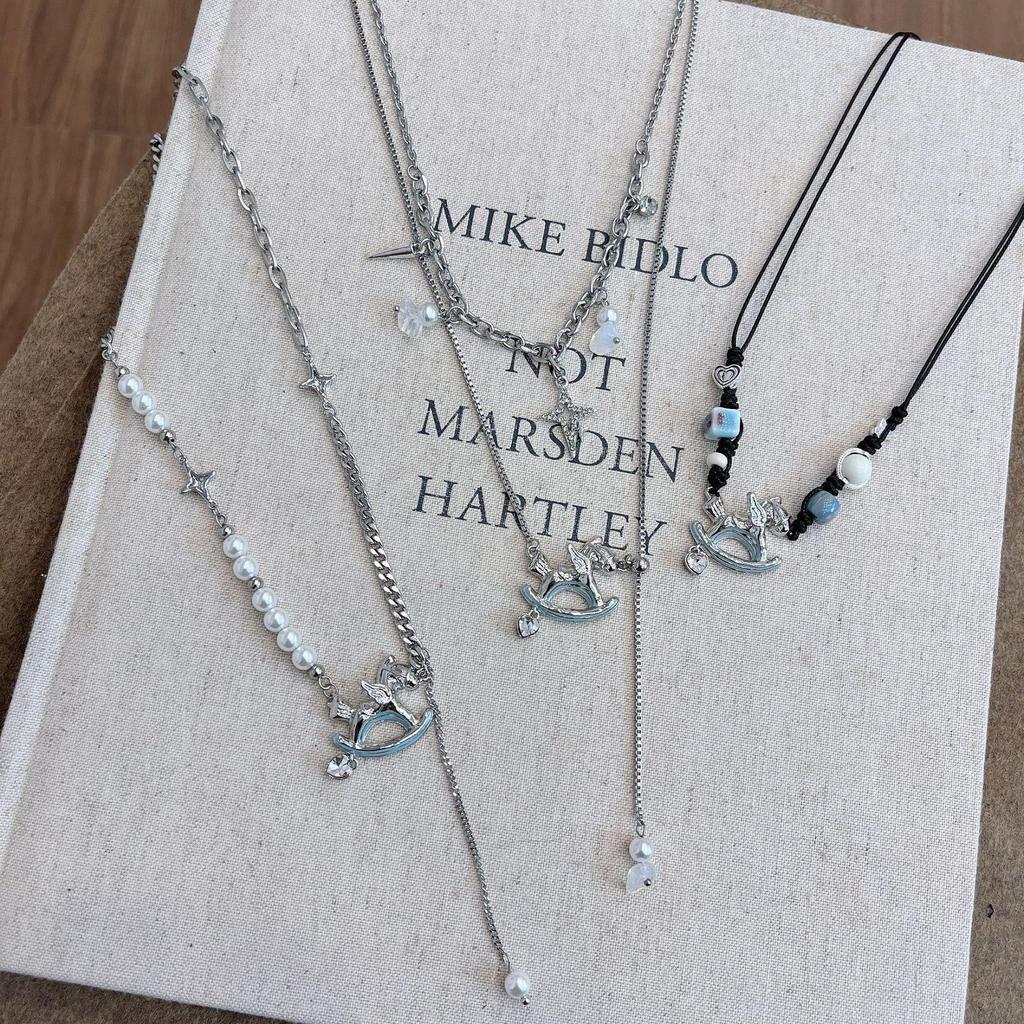 Женское ожерелье «Троянский конь»: Милая, легкая роскошь, оригинальный дизайн ниши, цепочка на ключицу