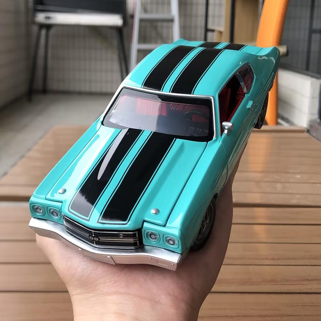 1:24 Chevrolet Chevelle SS 454 1970 American Muscle Sports Car Alloy Metal Diecast Model Car Children Toy Car Collectibles Toys