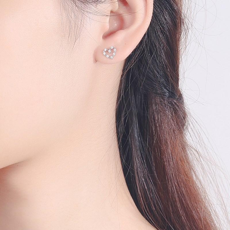 Серьги-гвоздики в форме сердца в корейском стиле из стерлингового серебра 925 пробы с полыми драгоценными камнями, женские, сладкие, темпераментные, серебряные ювелирные изделия