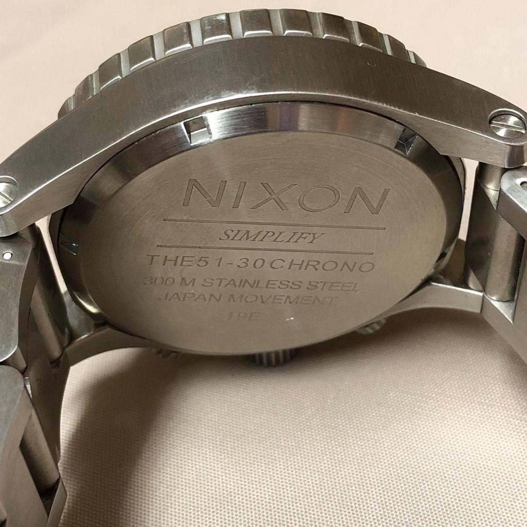 Б/у часы NIXON Nixon 51-30 CHRONO Водонепроницаемость 300 метров / 30 АТМ Высококачественный японский кварцевый механизм SIMPLIFY