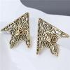 Women 1 Pair Crown Hollow Pattern Collar Buckle Vintage Collar Corner Collar Clip