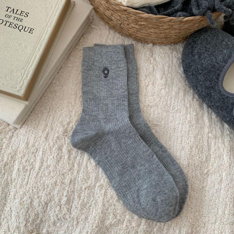 Women's Autumn Fashion New Grey Medium Tube Pile Cotton Socks
