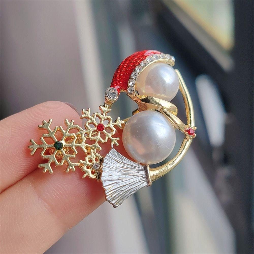 Pearl Christmas Snowman Brooch Santa Claus Sweater Scarf Badge Cute Red Xmas Brooch New Year Gift
