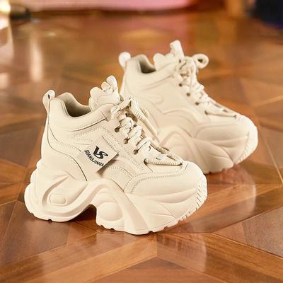 Женская обувь – Кроссовки