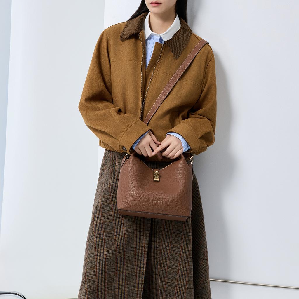 Charles & Keith Summer High-Value Popular Versatile Simple Elegant Commuter Tote Bag With Inner Pouch Synthetic Leather Bucket Bag CK2-10701618