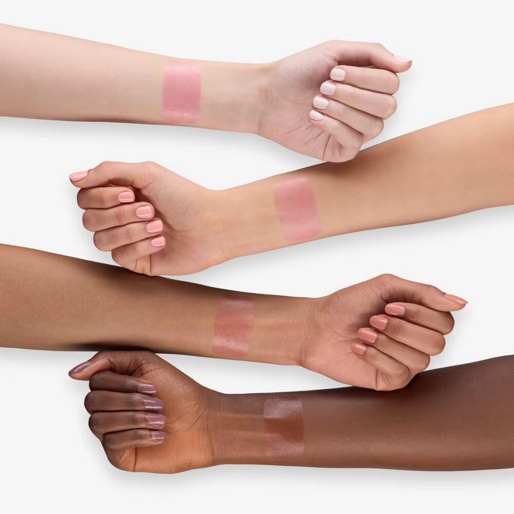 Essence Румяна-стики Baby Got Blush -