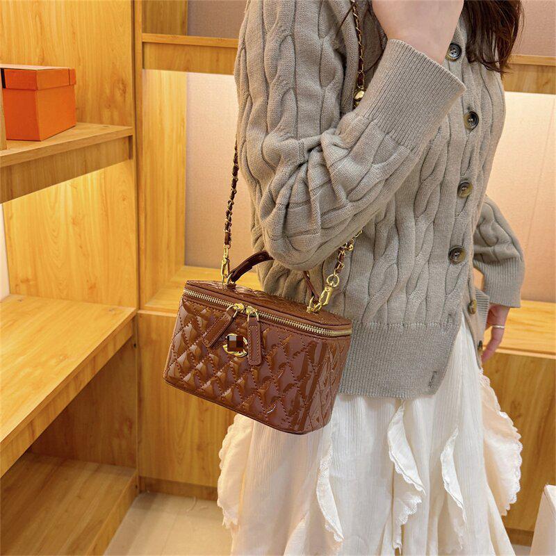 Women's Fashion Diamond Lattice Embroidery Shoulder Crossbody Handbag