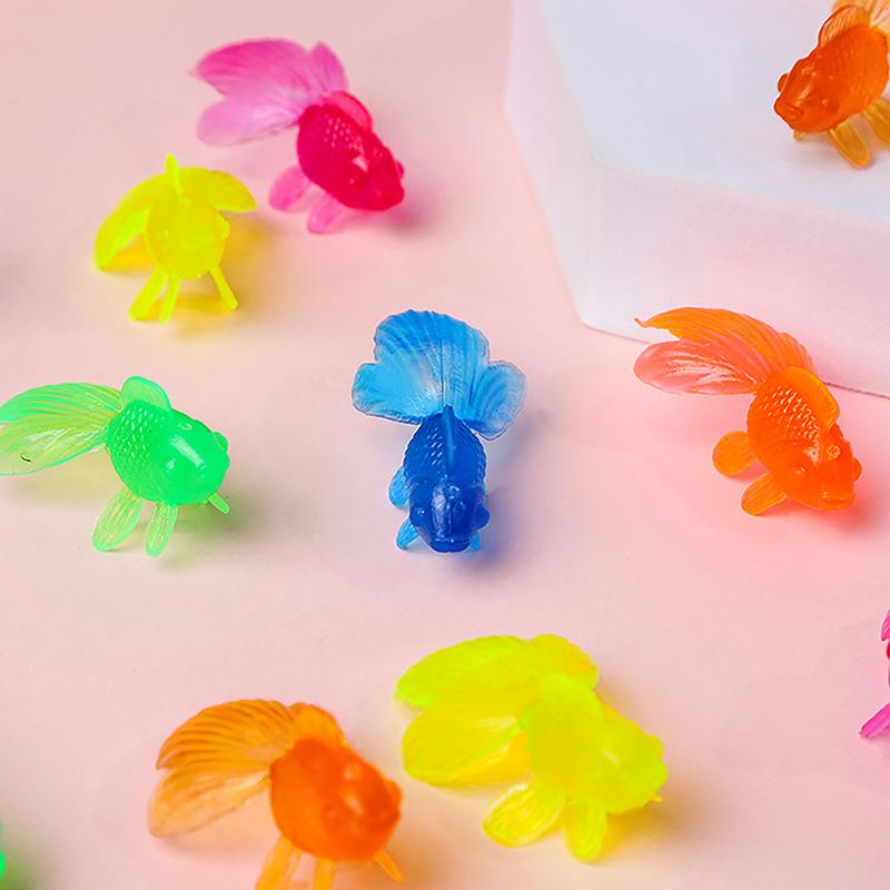 10 шт. Детские игрушки для игры в воде на пляже, Подарки, Симуляция модели золотой рыбки, Разноцветная мягкая резина, Маленькая рыбка, Игрушки для купания малышей
