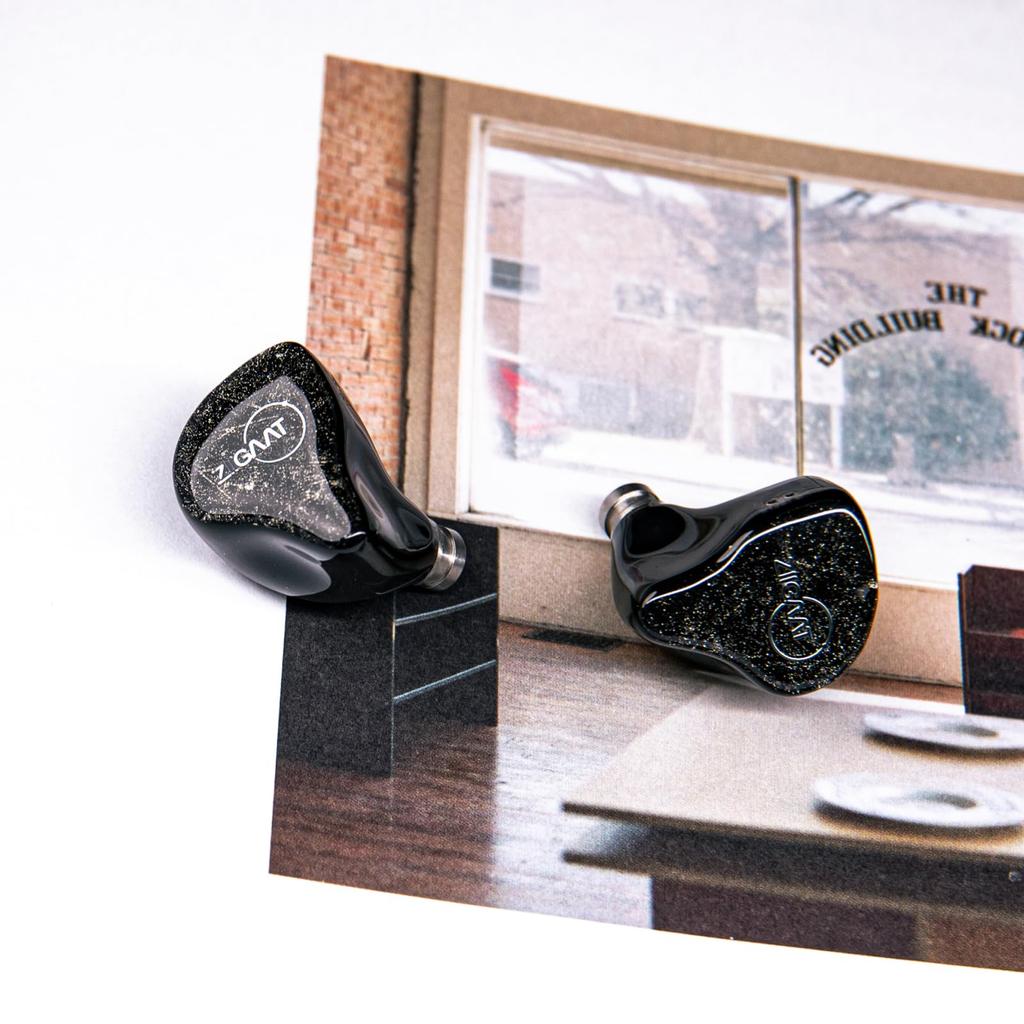 Linsoul ZiiGaat Lush Hybrid (4BA+1DD) Высококлассные внутриканальные наушники, Сделано в Китае, Со сменным кабелем, Гибридная конфигурация с динамическим драйвером и сабвуфером,