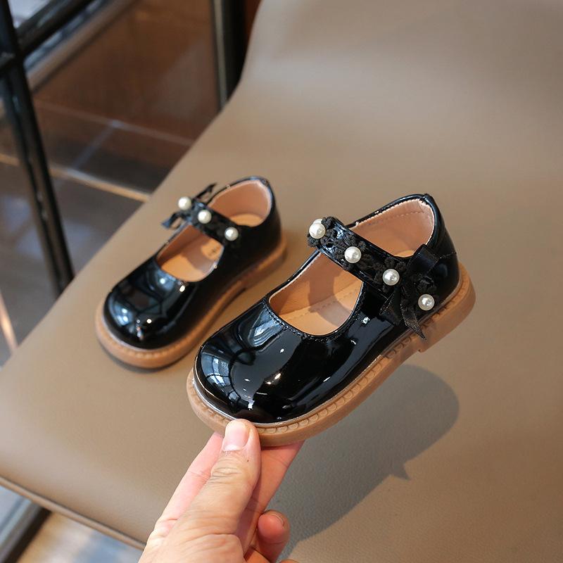 Модная детская кожаная обувь для девочек, туфли с цветами, весенняя новинка, туфли принцессы для девочек, мягкая подошва, противоскользящие, универсальные одинарные туфли для детей