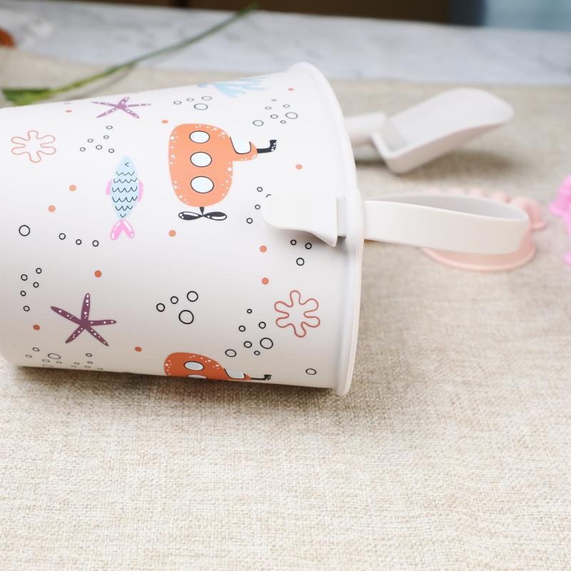 6pcs/Set Beach Playthings Eco-Friendly BPA-Free Food-Grade Silicone - Fun Play Summer Outdoor Playthings ideal for Children featuring Bucket and 4