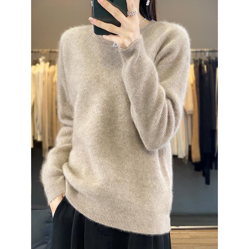 Women's Slimming Wool Pullover Sweater - Loose Knit, Versatile Autumn/Winter Base Layer, Solid Color, Round Neck.
