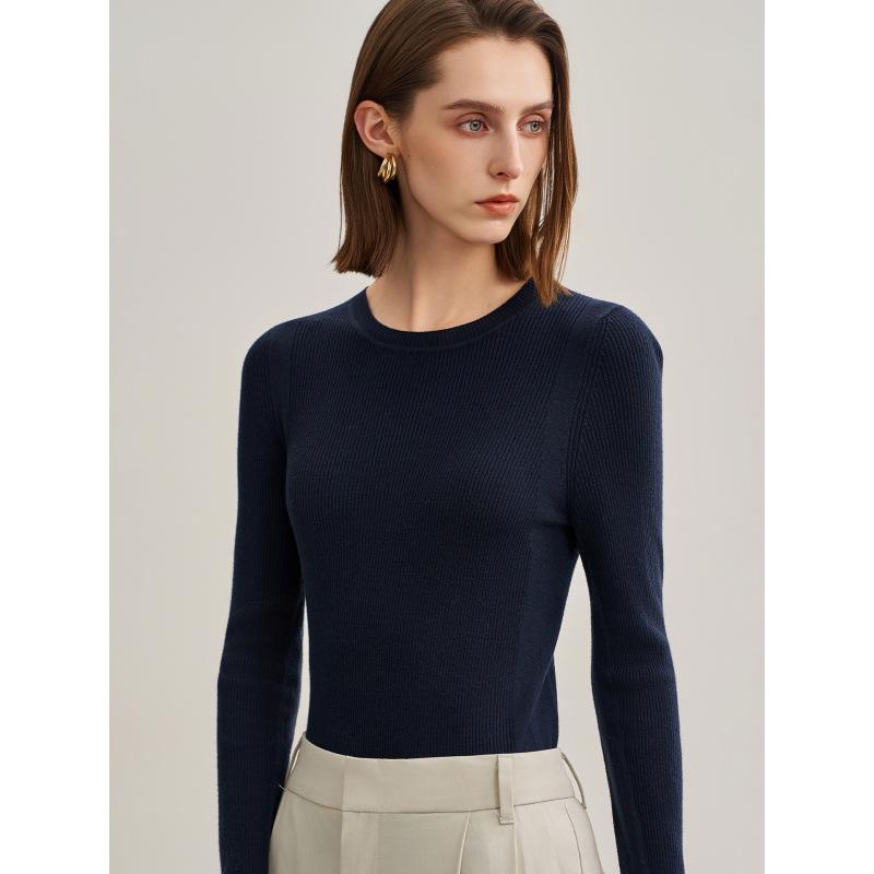 Women's Slim Fit Ribbed Wool Sweater - Round Neck, Thin and Soft Base Layer, Versatile and Close-Fitting Plush Top