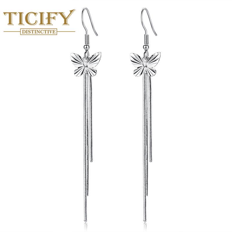 Длинные стильные серьги-бабочки Love в темпераментном ухе