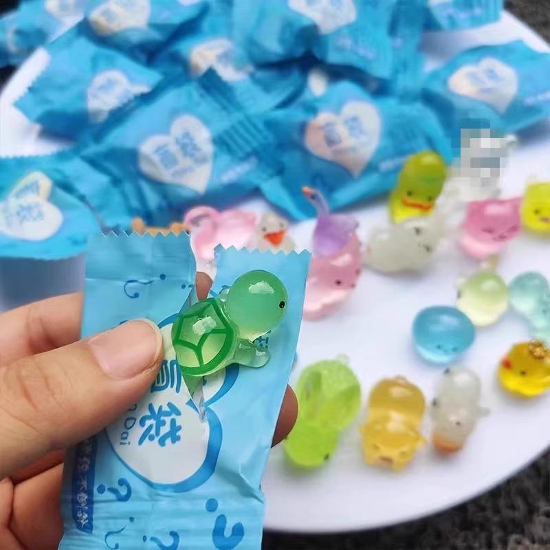 Светящаяся 3D Мультяшная Фигурка Животного в Слепой Упаковке - Летний Подарок для Детей