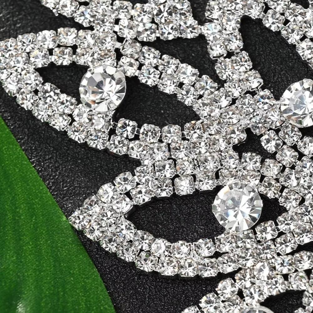 Adjustable Rhinestone Choker Necklace Exaggerated Collarbone Chain Pendant Necklace for Women