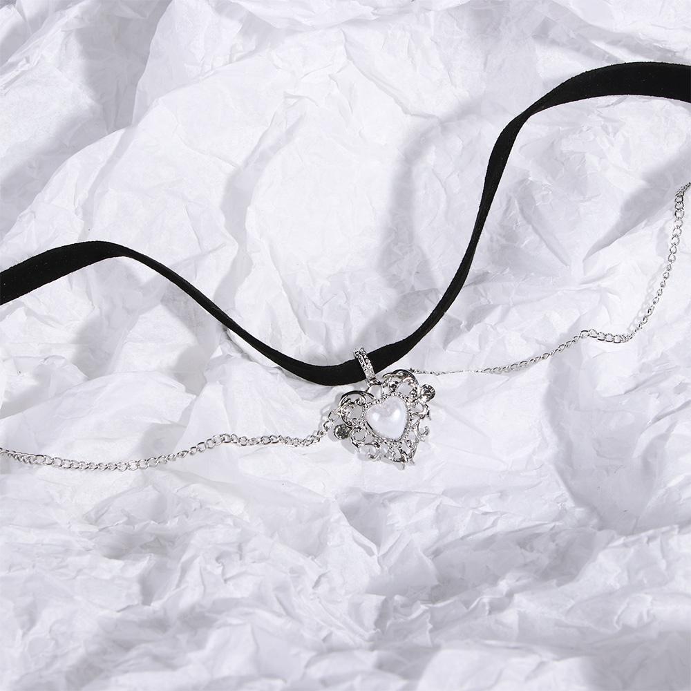 Women Girls Short Women Gifts Velvet Vintage Pendant Love Heart Heart Necklace Choker Chain