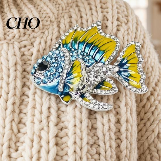 Colorful Fish Jewelry Brooch Pin Enamel Finish Rhinestones Inlay Tropical Design Sweaters Badge Alloy Electroplated Base Suits Coats Daily Wear