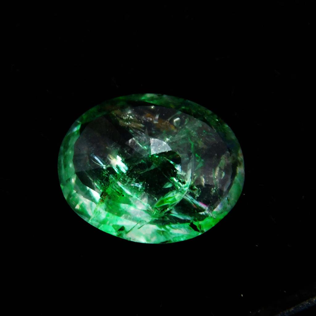 Natural Green Emerald Loose Gemstone Jewelry Making 7 ct Muzo Oval Cut for Jewelry Making and Crafts