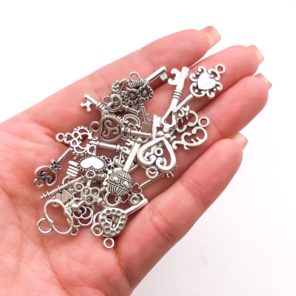 Подвеска из старинного серебряного металла с 20 ключами для самодельных украшений, ожерелий и мобильных аксессуаров