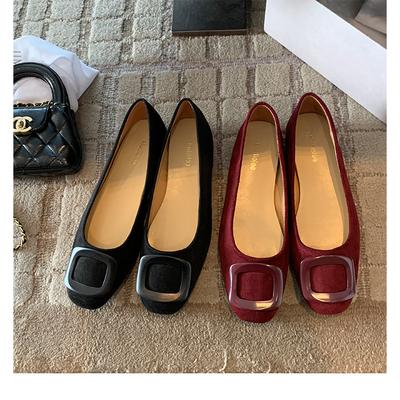 Версия из овчины~ 2025 новый сказочный стиль кожа замша квадратная пряжка туфли-лодочки с мелким вырезом женские на плоской подошве замшевые бабушкины туфли