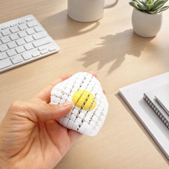 3D Printed Poached Egg Decoration, Grid Texture Egg Stress Relief Fidget Toy, Poached Egg Shape Figurine for Home Office