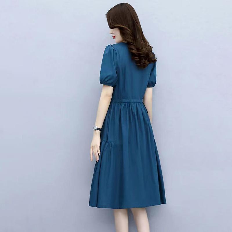 Женское платье Корейская версия плиссированного платья для женщин, свободного покроя и с приталенной талией, с короткими рукавами