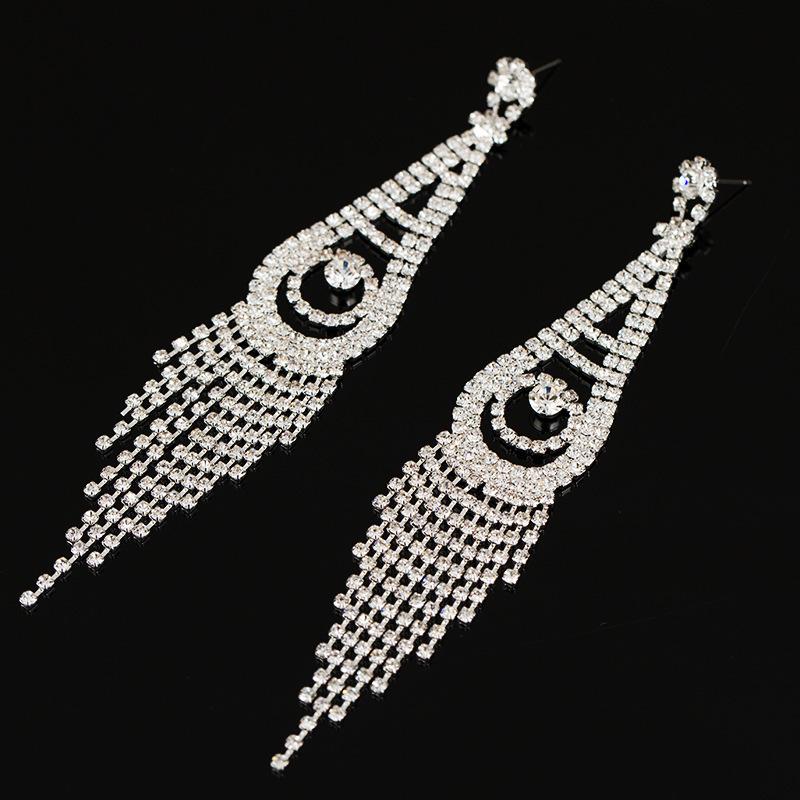 Factory Direct Sales Korean Jewelry Tassel Stud Earrings Fashion Lady Ear Studs  E124