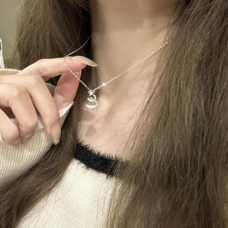 Stylish Fashion Necklaces Christmas Tree Pendant Necklace Neck Jewelry Alloy Material Suitable for Fashionable Lover