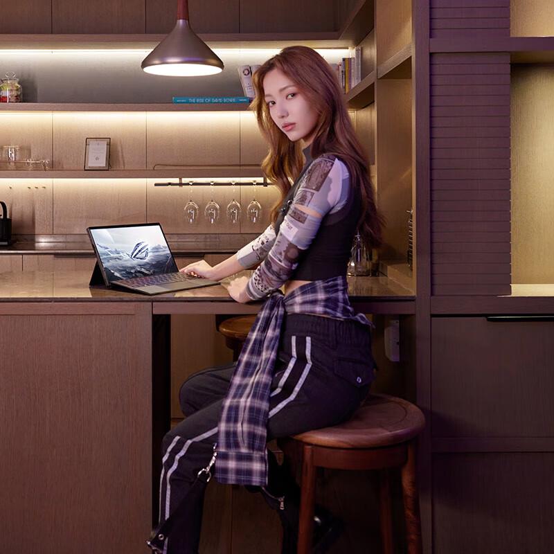 ASUS ROG Flow X13 2025 Ryzen AI MAX 13.4-inch 2-in-1 Gaming Laptop (CN version)