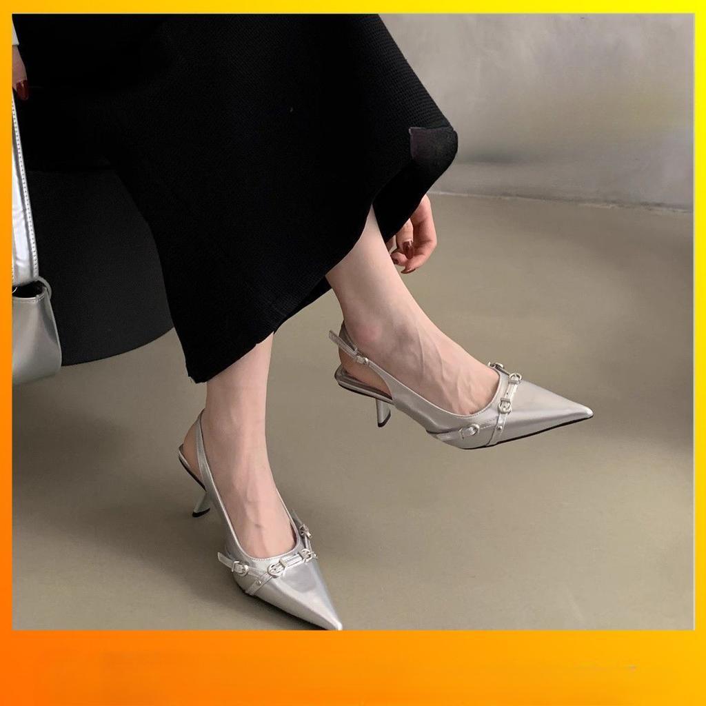 Черные лакированные кожаные остроносые модные босоножки на высоком каблуке с особой формой каблука