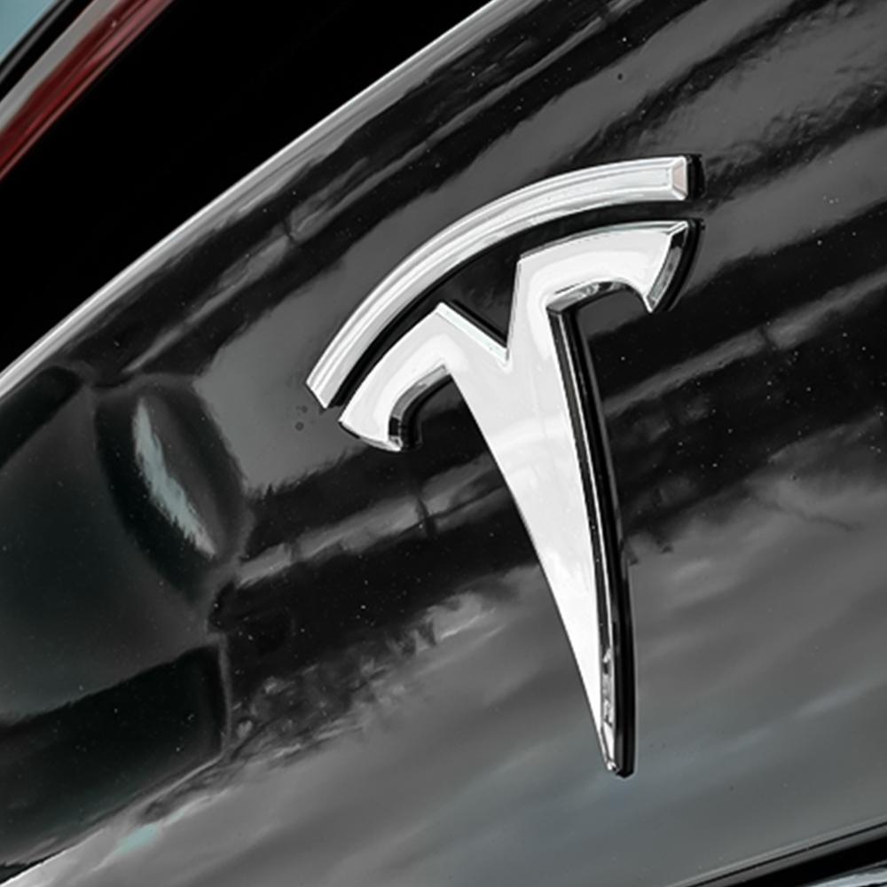 WDYEA1 1pcs Car Front Grille Logo Trunk Emblem Covers Sticker For Tesla Model 3 Model Y S X Roadster Cybertruck Juguete SpaceX Coil Mod