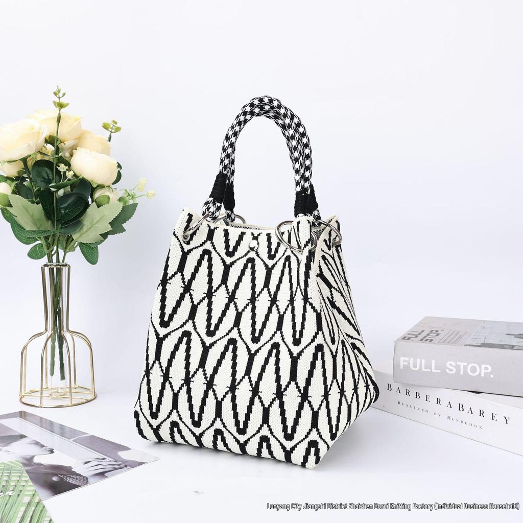 Korean-Style Cute Handbag with Magnetic Buckle, Large Capacity, Casual Woven Knit Bucket Bag for Work and Commute