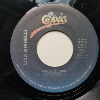 7-дюймовая пластинка LIZA MINNELLI - Losing My Mind 3473011 Epic 1989 Канада Танцевальная и Электронная Б/У