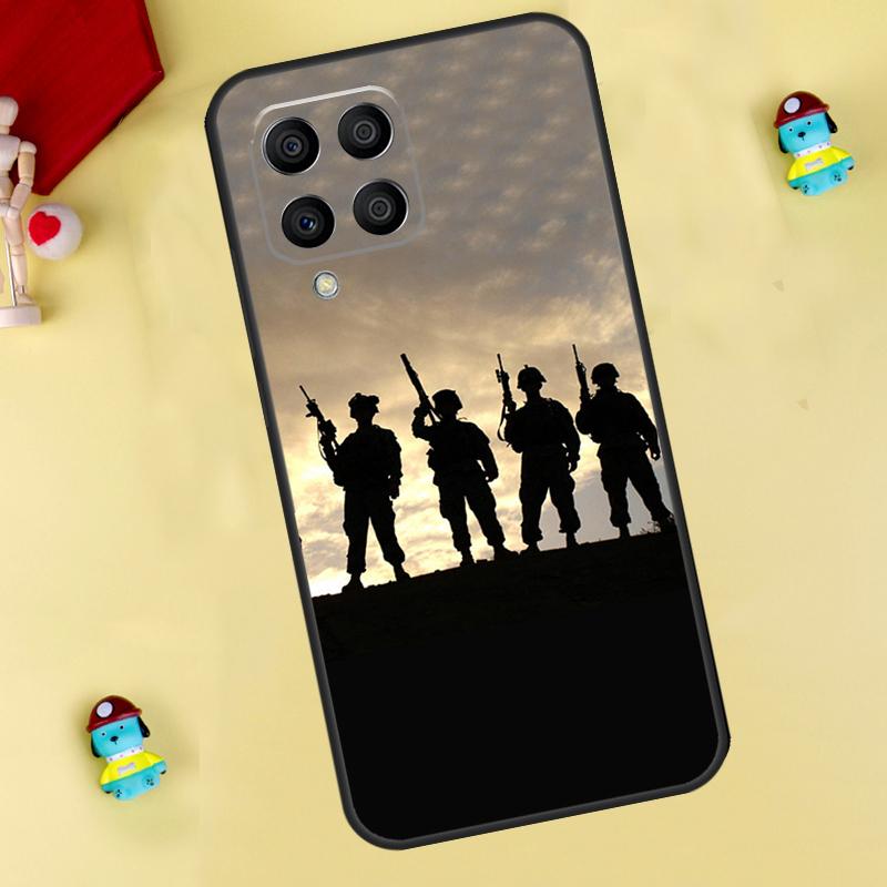 Камуфляжный армейский чехол для Samsung Galaxy M33 M15 M55 M31 M13 M12 M14 M06 M16 M36 M56 M53 M32 M52 M35 M34 M54