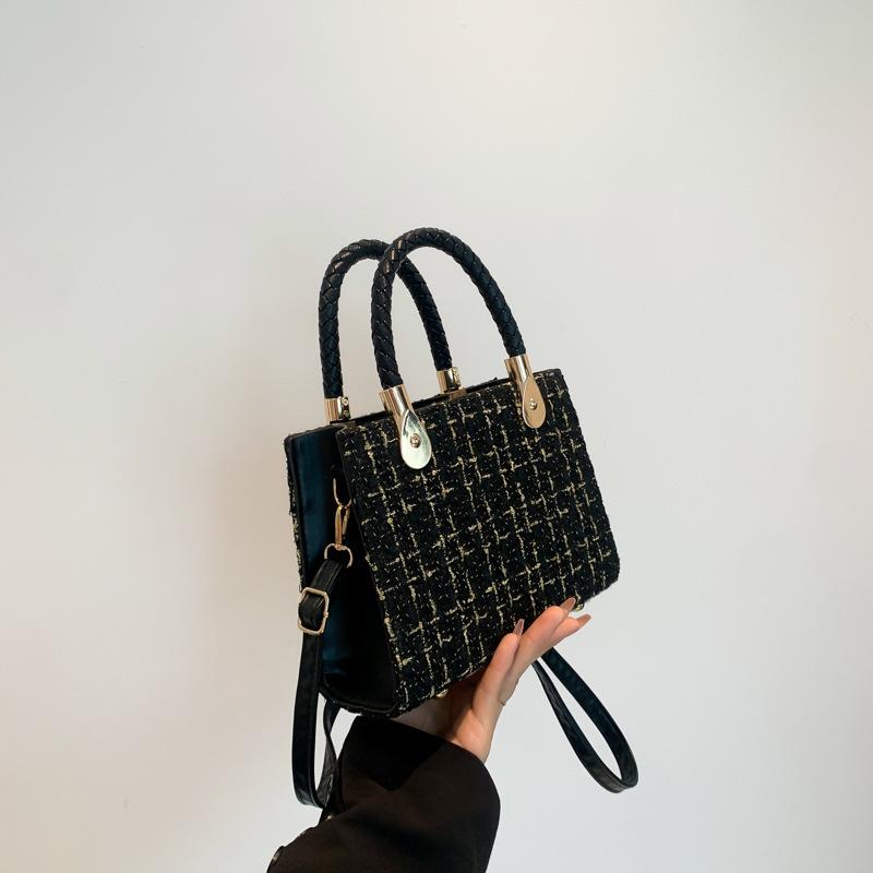 Популярные сумки этого года женские сумки 2025 лето новая мода корейская версия красивая текстура на плечо через плечо маленькая квадратная сумка