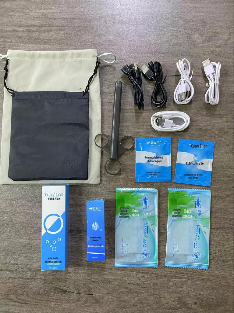 Подарочный набор для взрослых: Смазка, Чистящий раствор, Силиконовое масло, Салфетки-аппликаторы, Магнитный зарядный кабель