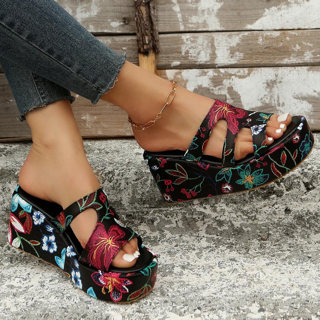 Женские сандалии 2024 Римские тапочки на танкетке Летние повседневные нескользящие тапочки на толстой подошве Босоножки на платформе для отдыха на открытом воздухе Pantuflas De Mujer