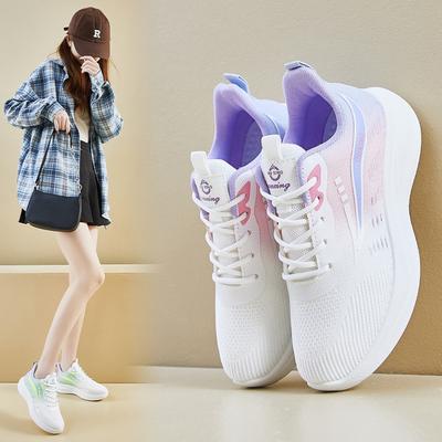 Женский весенний новый стиль студентов, бег, досуг, высококачественный уличный снимок