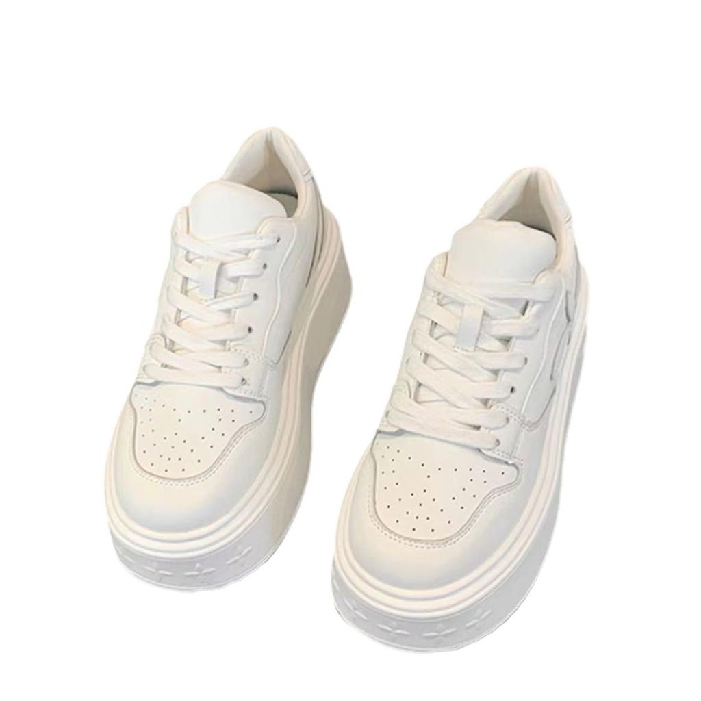 2024 весна новая европейская станция четырехлистный клевер маленькие толстые подошвы увеличивающие рост маленькие белые туфли маффин повседневные нишевые туфли для доски