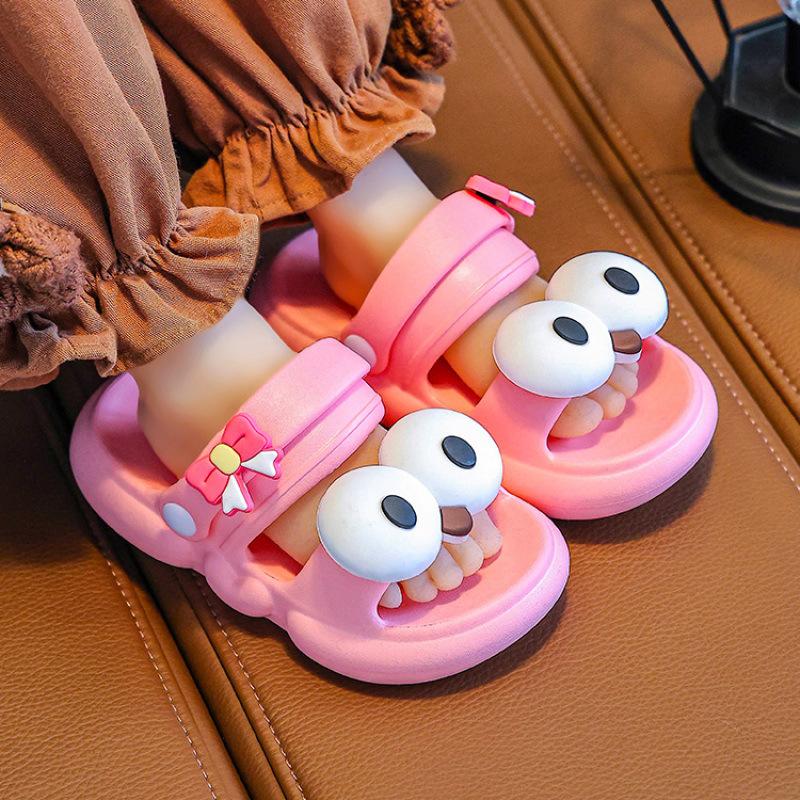 Children's slippers for girls, new summer style, cute, suitable for outdoor wear, soft-soled, non-slip, for home use, for older children, boys'
