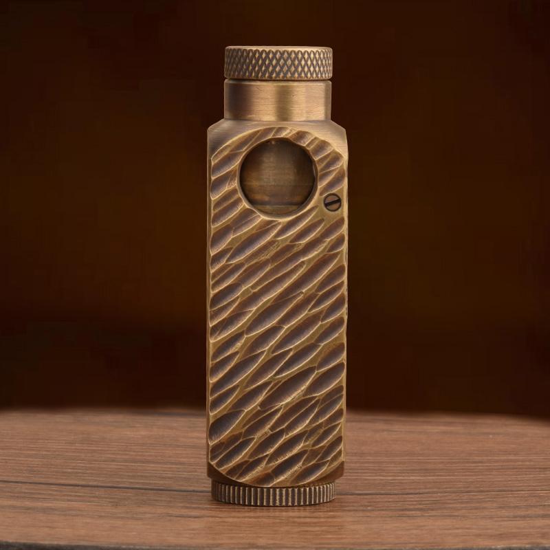 Luxury Heavy-duty Trench Shaped Brass Lighter with Laser Carved Hexagonal Patterns, Personalized Retro Creative Lighter