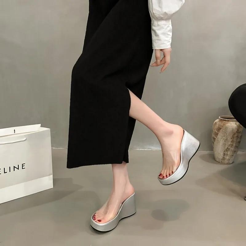 Модные женские тапочки на высоком каблуке, дизайнерские сандалии для женщин, женские шлепанцы на плоской подошве, шлепанцы, туфли-слайдеры, повседневные пляжные сандалии