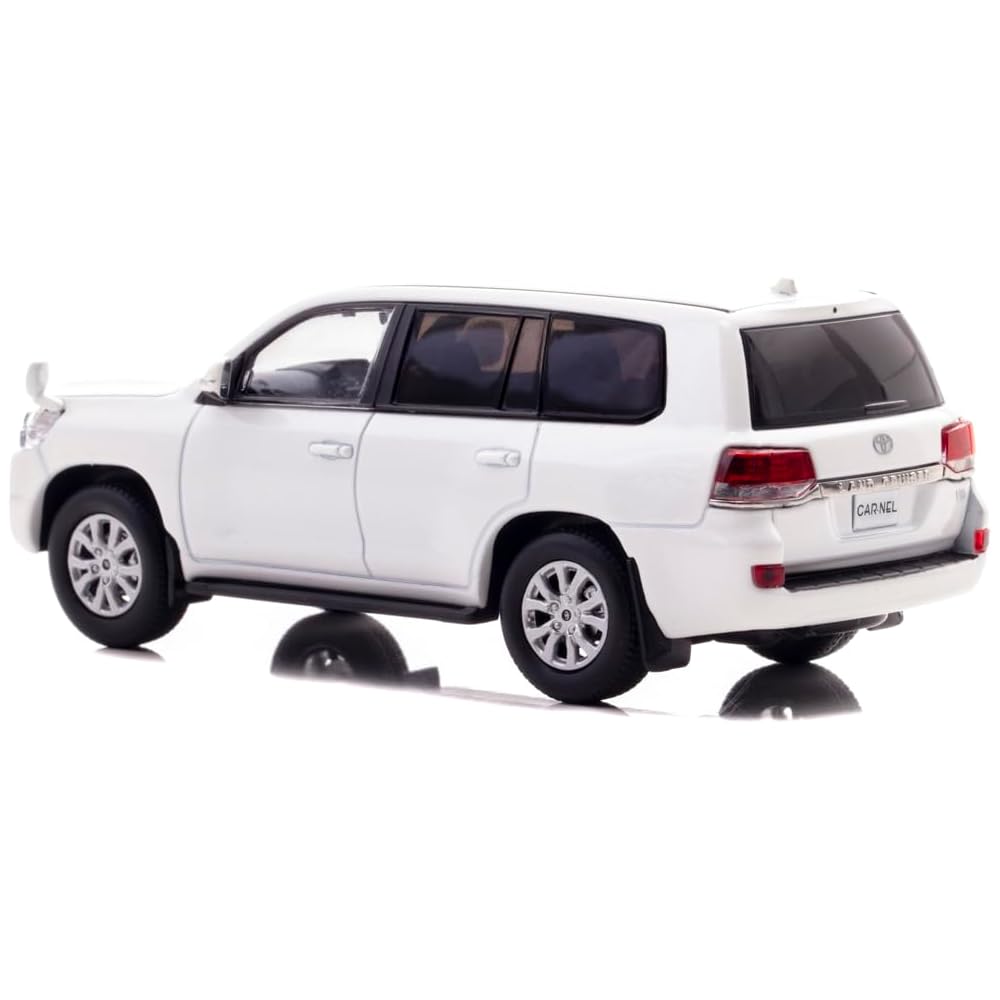 CARNEL Масштаб 1/43 Toyota Land Cruiser AX G Selection (URJ202) 2015 Белый перламутровый кристальный блеск Готовое изделие CN431504