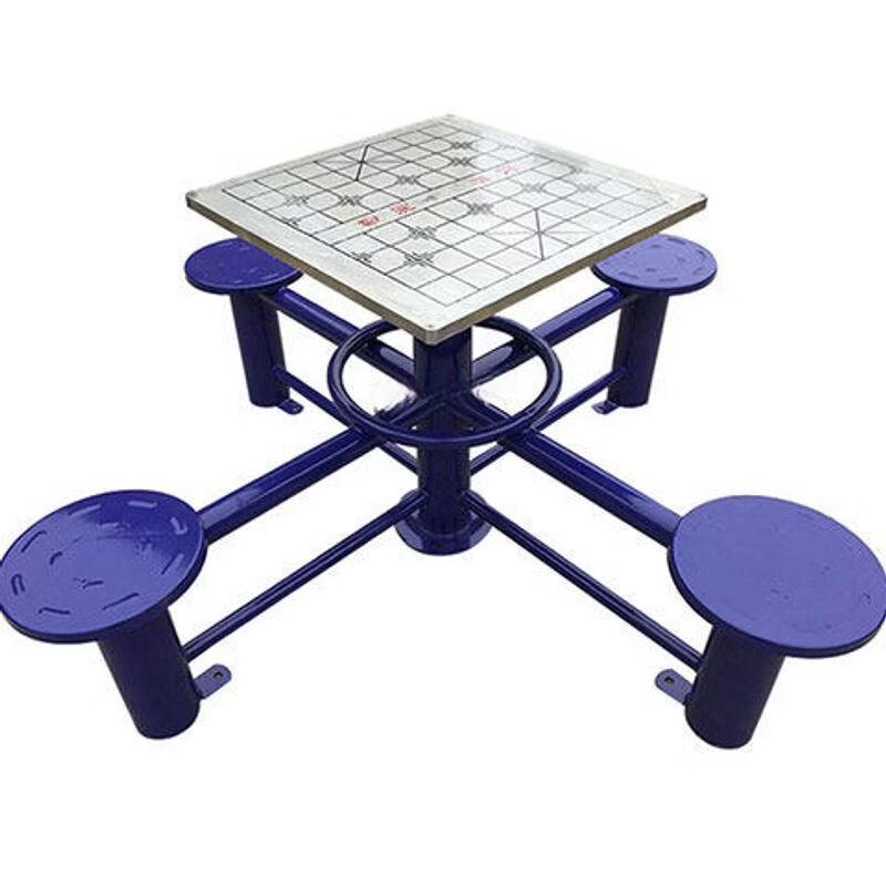 Игровой стол для пожилых людей на открытом воздухе
