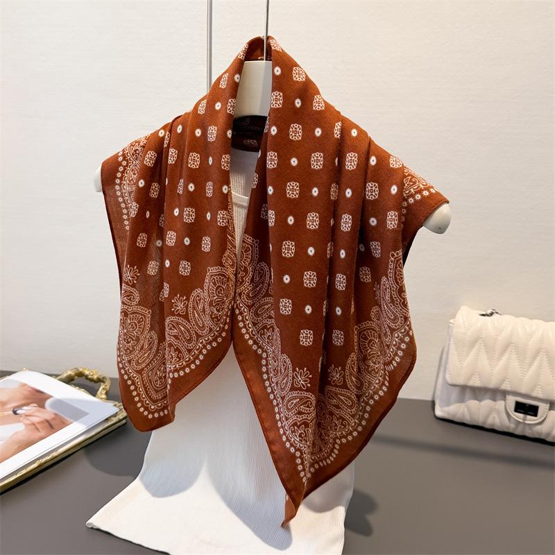 New retro small square scarf -blocked cashew silk scarf imitation neckerchief sun protection decoration for women