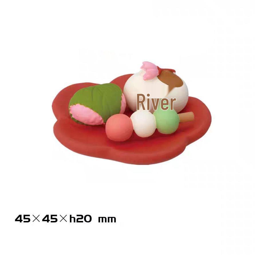 ZAKKA Cherry Blossom Miniature Japanese Cat Ornaments - Cute Heart-Shaped Desktop Decor Gifts.