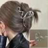 Y2K Geometric Hair Claw Clip Vintage Alloy Shark Clip Fashion Gripper  Women Girl Hair Accessory