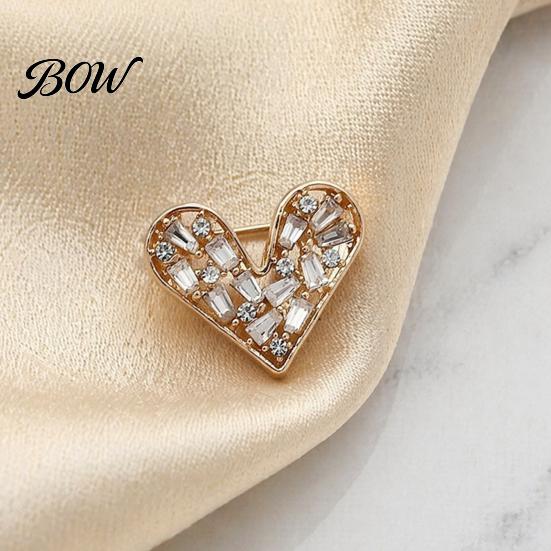 Oxidation Resistant Pin Love Brooch, with Shiny Rhinestone Decor, Strong Buckle Secure Fit Sturdy Romantic Gift Brooch Alloy Classic Heart Shape